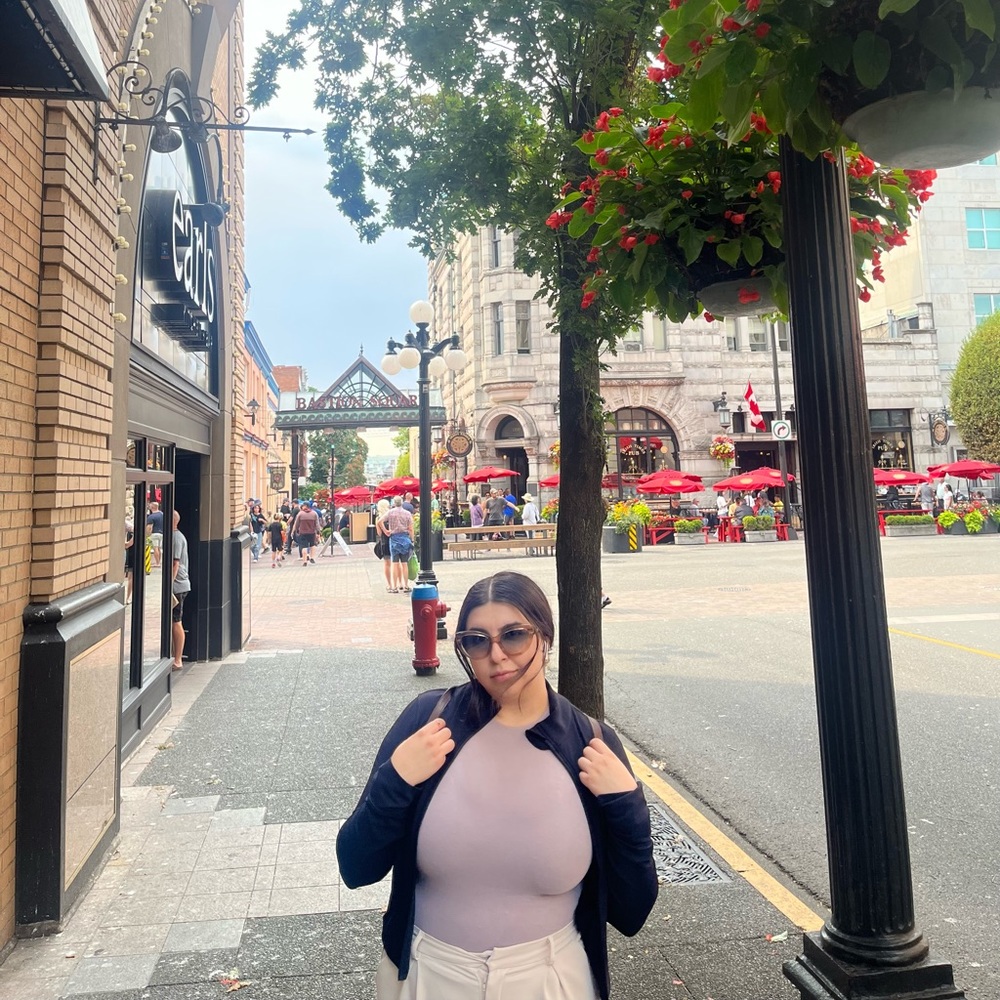 Meet your Posher, Jasmin